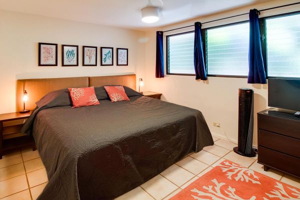 second bedroom king bed configuration