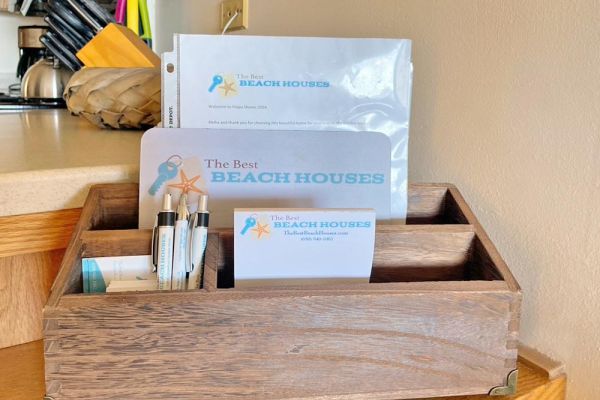 Poipu shores desk with organizer