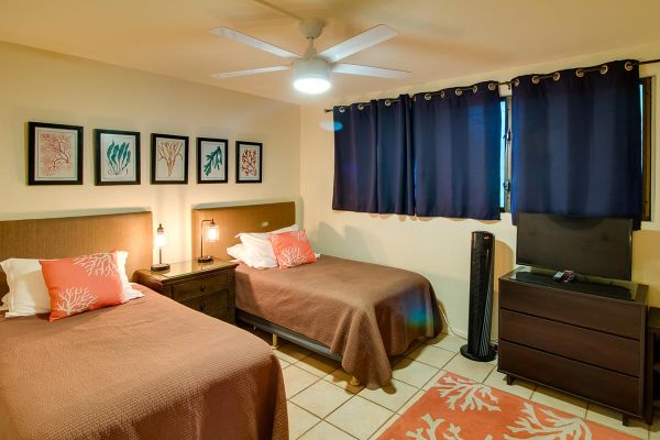 second bedroom twin bed configuration